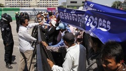 Medium_cambodia-protest
