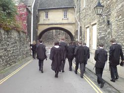 Medium_oxford_university_students_academic_dress