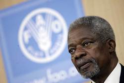 Medium_3a-mr_-kofi-annan-looks-to-the-attendees-of-the-private-forum-session