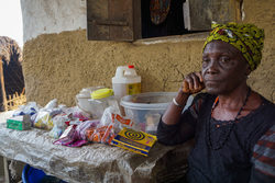 Medium_20220707_sierra-leone-hawa-koroma-portrait_saidu-bah_chinadialogue-1800x1202