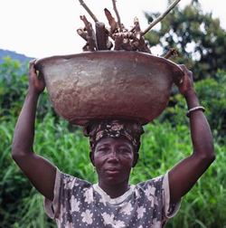 Medium_ghana-women-lose-their-farms-to-biofuel-production