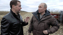 Medium_putin-and-medvedev