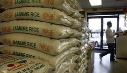 Medium_010611tbags-of-rice