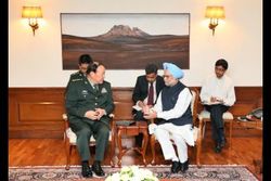 Medium_china_india_defense_talks_2012-10-29