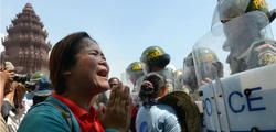 Medium_cambodialandprotest1_1
