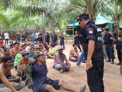 Medium_one_protester_shot_in_the_chest_krabi