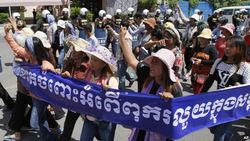 Medium_cambodia_rally