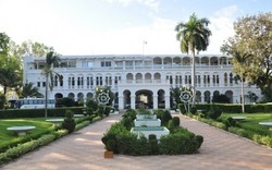Medium_palais_koulouba-600x374